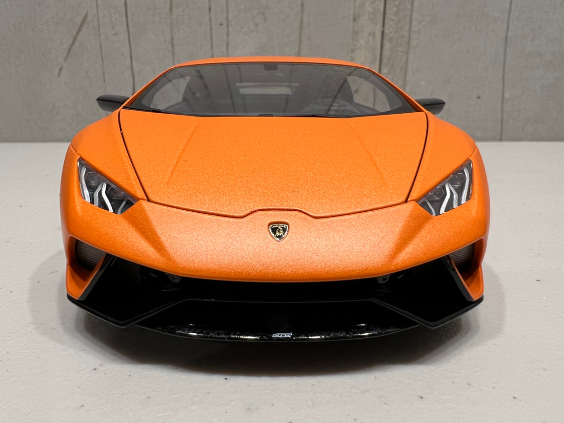 LAMBORGHINI HURACAN PERFORMANTE (ARANCIO ANTHAEUS/MATT ORANGE) 1:18 AUTOART