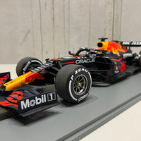 Red Bull Racing Honda RB16B No.33 Red Bull Racing - Winner Dutch GP 2021 - Max Verstappen. With Acrylic Cover. Limited 321 - 1:12 Scale Resin Model Car