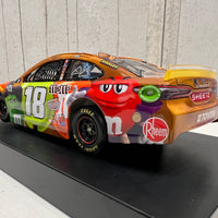 KYLE BUSCH 2021 M&M'S HALLOWEEN 1:24 SCALE ARC DIECAST MODEL