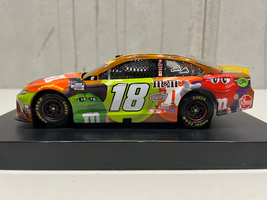 KYLE BUSCH 2021 M&M'S HALLOWEEN 1:24 SCALE ARC DIECAST MODEL