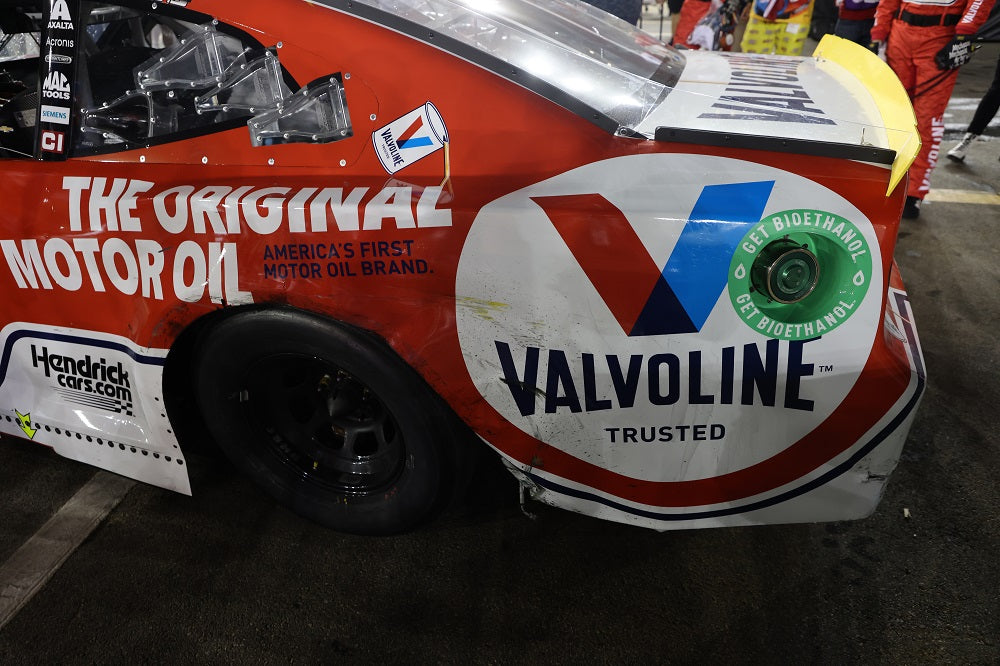 KYLE LARSON 2021 VALVOLINE BRISTOL RACED WIN 1:24 ARC DIECAST