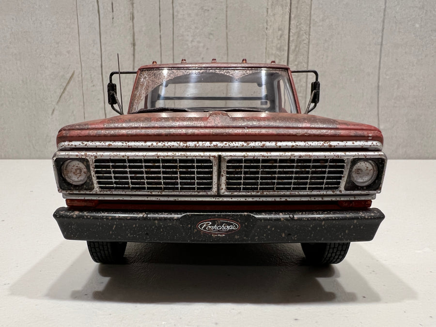 1:18 Ramp Truck Ford F-350 - Porkchop's Chop Shop