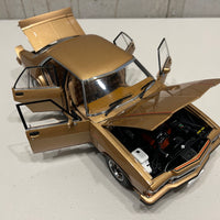 HOLDEN HZ GTS SANDLEWOOD METALLIC 1:18 - Classic Carlectables