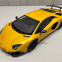 LAMBORGHINI AVENTADOR LP750-4 SV (NEW GIALLO ORION/METALLIC YELLOW) 1:18 - AUTOART