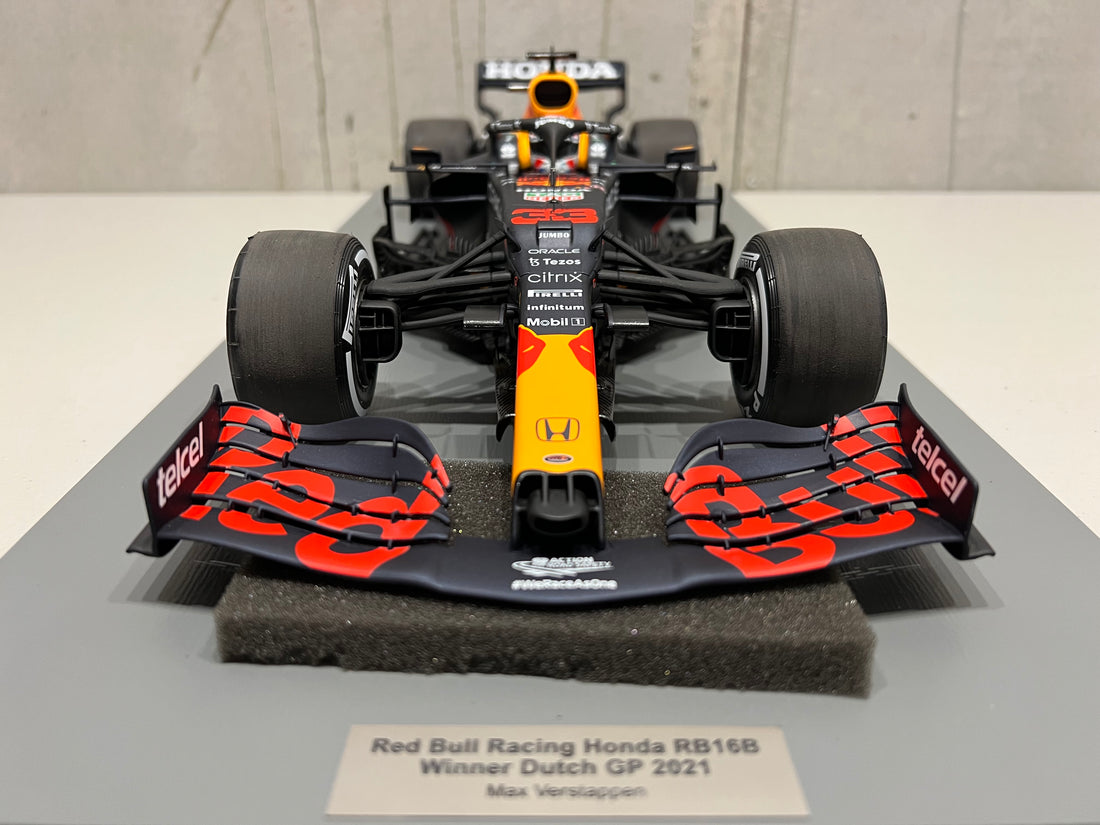 Red Bull Racing Honda RB16B No.33 Red Bull Racing - Winner Dutch GP 2021 - Max Verstappen. With Acrylic Cover. Limited 321 - 1:12 Scale Resin Model Car