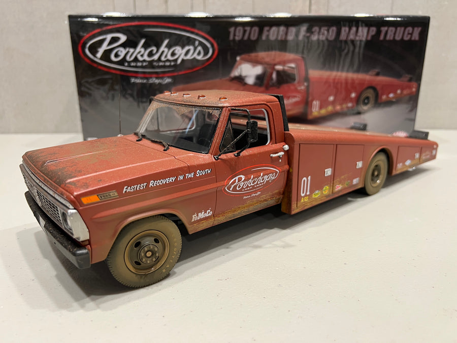 1:18 Ramp Truck Ford F-350 - Porkchop's Chop Shop