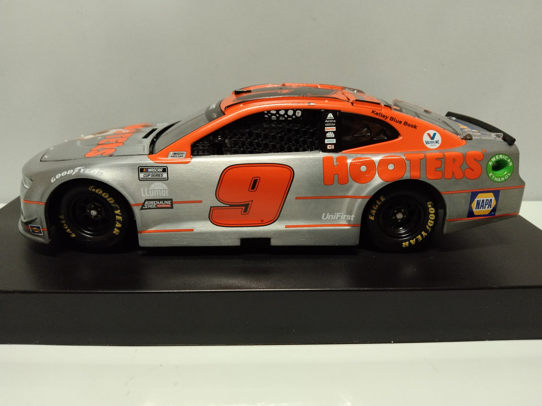 2021 Chase Elliott Hooters Night Owl ZL1 Camaro RAW Elite diecast