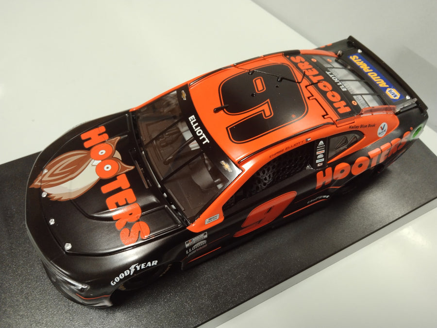 CHASE ELLIOTT 2021 HOOTERS NIGHT OWL ZL1 CAMARO 1:24 SCALE ELITE DIECAST