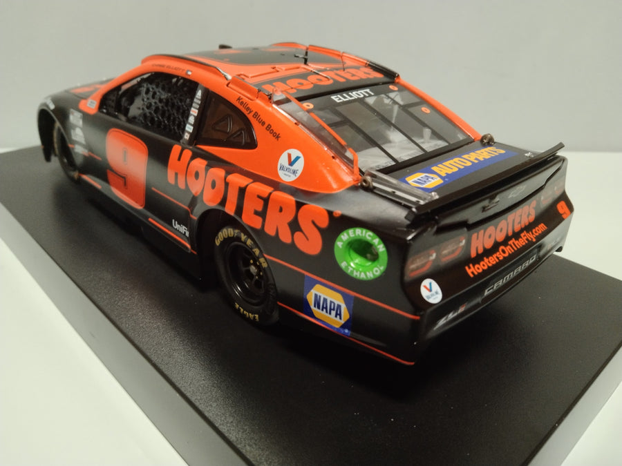 CHASE ELLIOTT 2021 HOOTERS NIGHT OWL ZL1 CAMARO 1:24 SCALE ELITE DIECAST