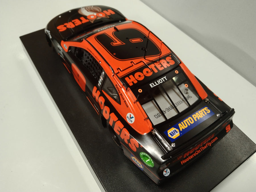 CHASE ELLIOTT 2021 HOOTERS NIGHT OWL ZL1 CAMARO 1:24 SCALE ELITE DIECAST