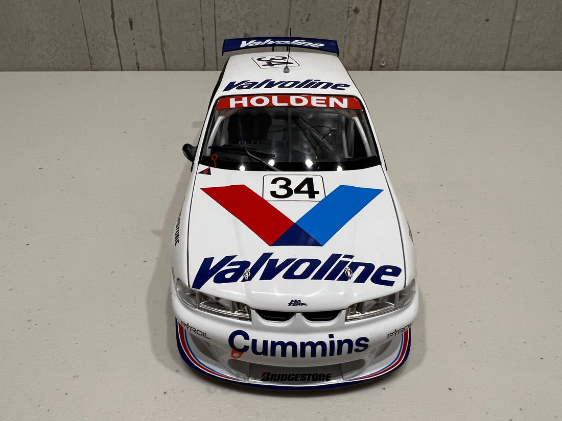 1997 BATHURST 2ND PLACE HOLDEN VS COMMODRE 1:18 DIECAST MODEL