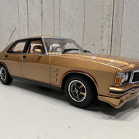 HOLDEN HZ GTS SANDLEWOOD METALLIC 1:18 - Classic Carlectables