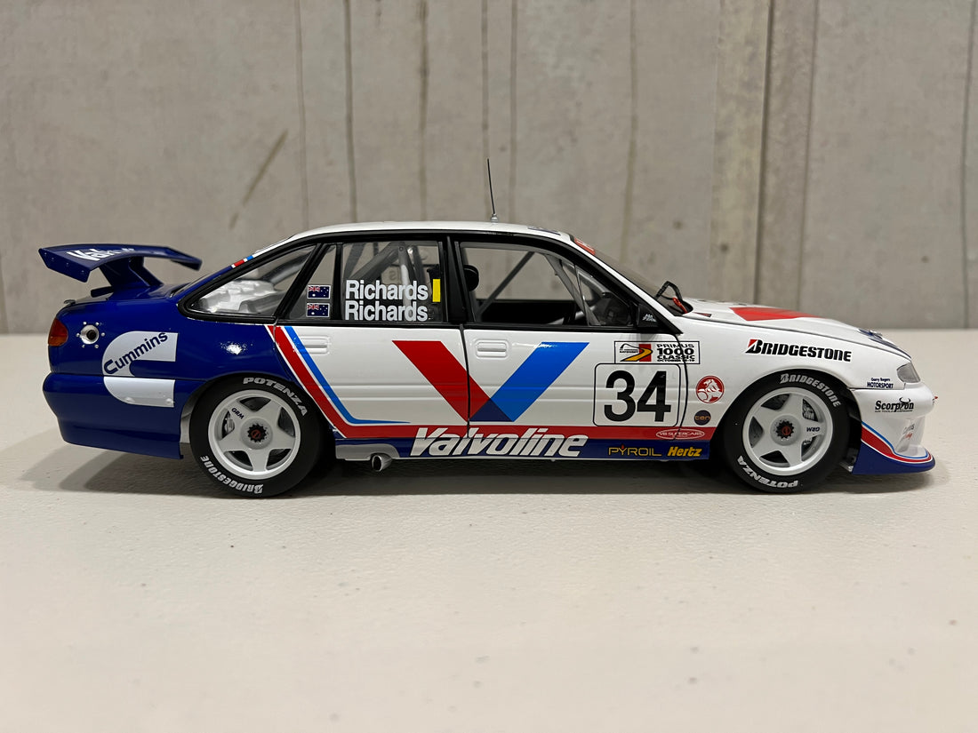 1997 BATHURST 2ND PLACE HOLDEN VS COMMODRE 1:18 DIECAST MODEL