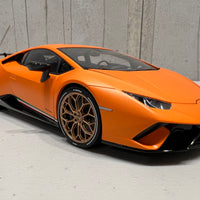 LAMBORGHINI HURACAN PERFORMANTE (ARANCIO ANTHAEUS/MATT ORANGE) 1:18 AUTOART