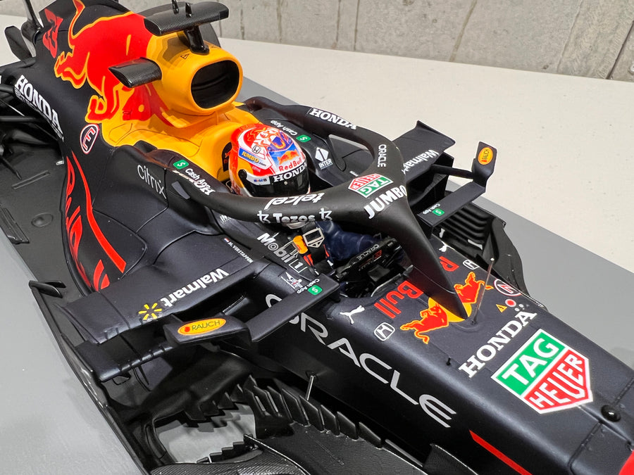 Red Bull Racing Honda RB16B No.33 Red Bull Racing - Winner Dutch GP 2021 - Max Verstappen. With Acrylic Cover. Limited 321 - 1:12 Scale Resin Model Car