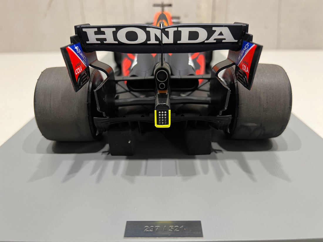 Red Bull Racing Honda RB16B No.33 Red Bull Racing - Winner Dutch GP 2021 - Max Verstappen. With Acrylic Cover. Limited 321 - 1:12 Scale Resin Model Car