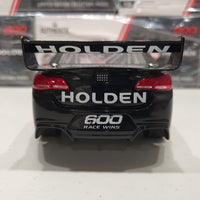 1:18 Holden VF Commodore - Holden 600 Race Wins Celebration Livery - Authentic Collectables