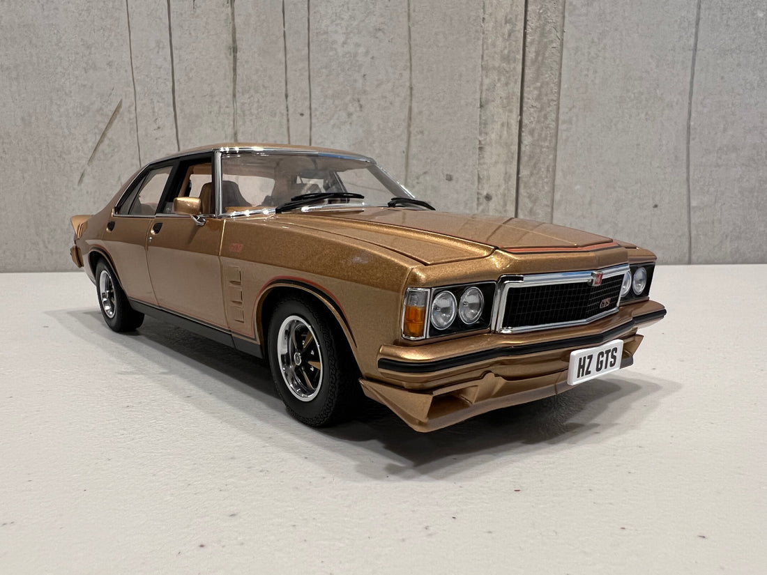 HOLDEN HZ GTS SANDLEWOOD METALLIC 1:18 - Classic Carlectables