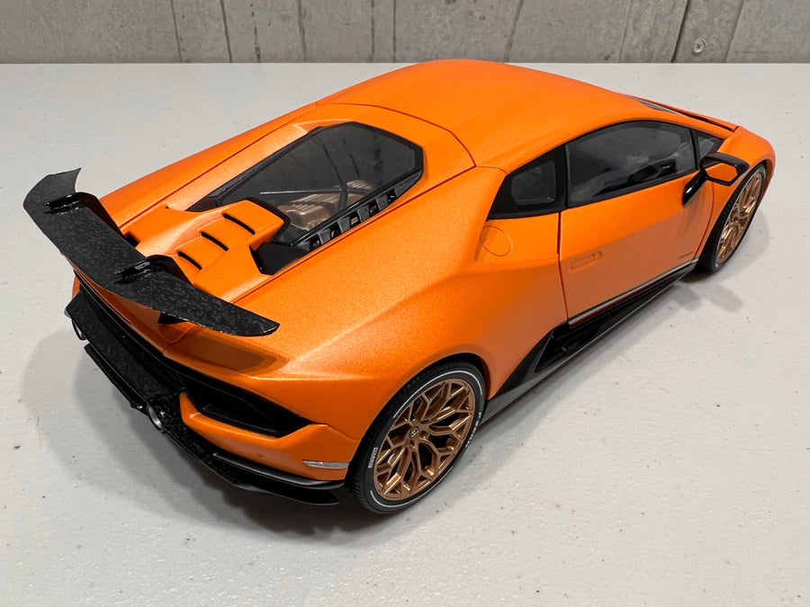 LAMBORGHINI HURACAN PERFORMANTE (ARANCIO ANTHAEUS/MATT ORANGE) 1:18 AUTOART