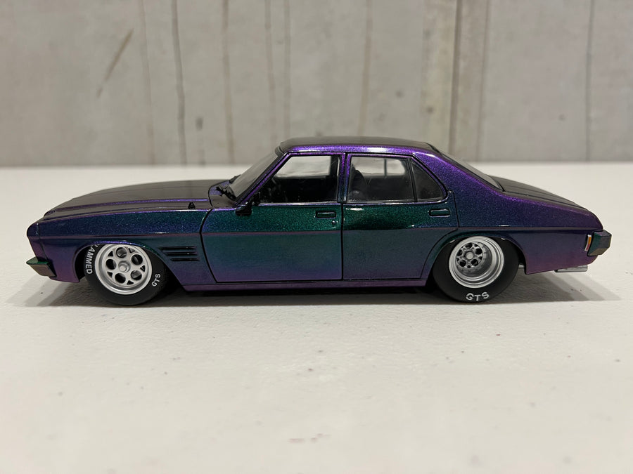 HQ GTS Custom 4 Door Monaro "Slammed" LS6 Twin Turbo 1:24 Scale Diecast - DDA Collectibles