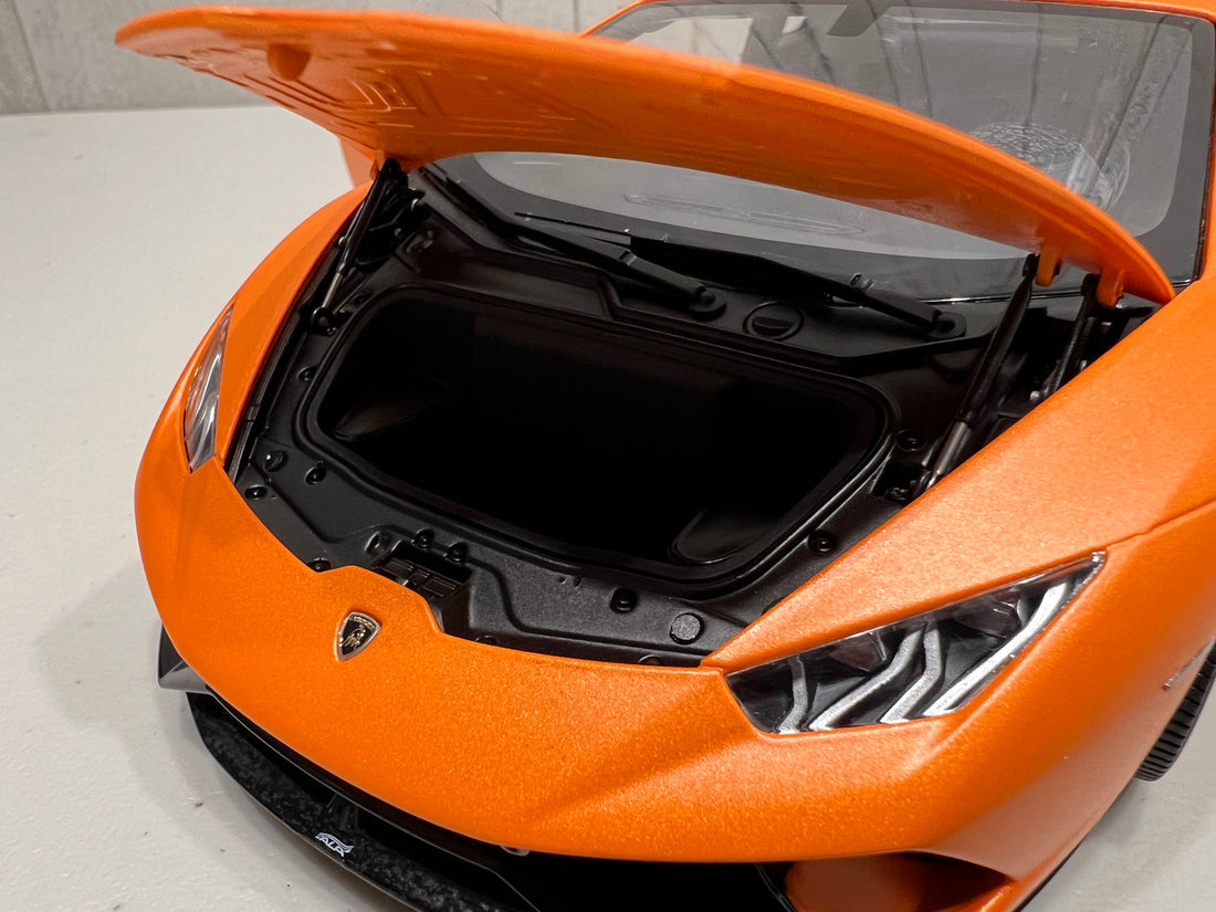 LAMBORGHINI HURACAN PERFORMANTE (ARANCIO ANTHAEUS/MATT ORANGE) 1:18 AUTOART