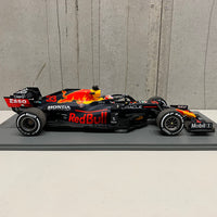 Red Bull Racing Honda RB16B No.33 Red Bull Racing - Winner Dutch GP 2021 - Max Verstappen. With Acrylic Cover. Limited 321 - 1:12 Scale Resin Model Car