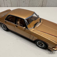 HOLDEN HZ GTS SANDLEWOOD METALLIC 1:18 - Classic Carlectables