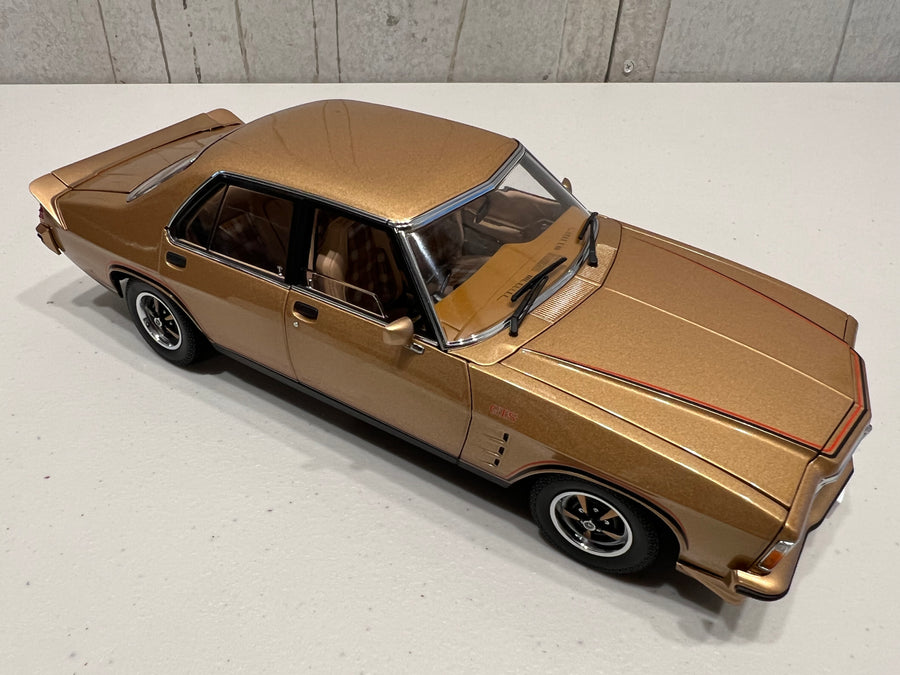 HOLDEN HZ GTS SANDLEWOOD METALLIC 1:18 - Classic Carlectables