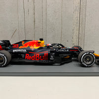 Red Bull Racing Honda RB16B No.33 Red Bull Racing - Winner Dutch GP 2021 - Max Verstappen. With Acrylic Cover. Limited 321 - 1:12 Scale Resin Model Car