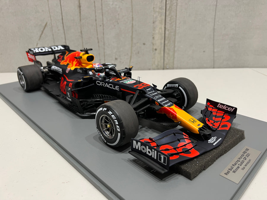 Red Bull Racing Honda RB16B No.33 Red Bull Racing - Winner Dutch GP 2021 - Max Verstappen. With Acrylic Cover. Limited 321 - 1:12 Scale Resin Model Car