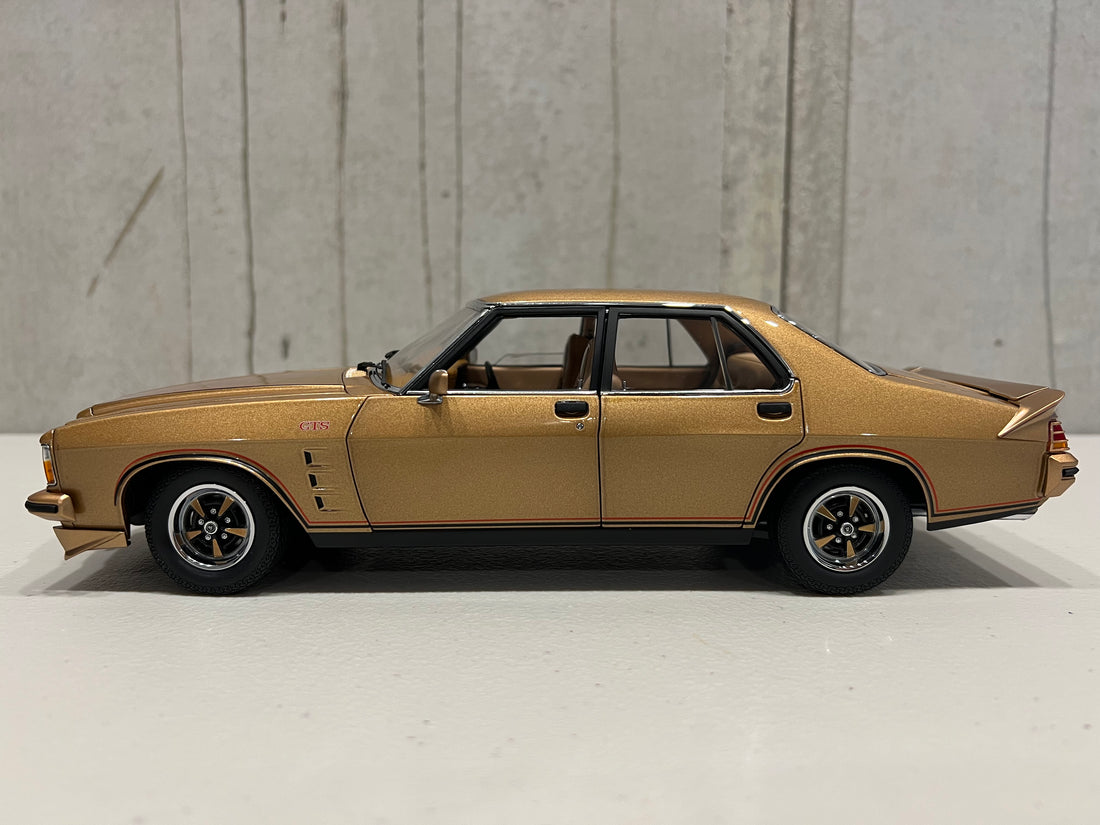 HOLDEN HZ GTS SANDLEWOOD METALLIC 1:18 - Classic Carlectables