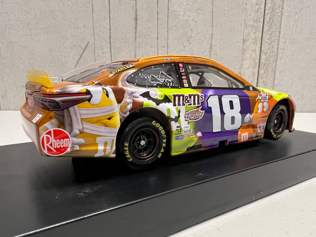 KYLE BUSCH 2021 M&M'S HALLOWEEN 1:24 SCALE ARC DIECAST MODEL