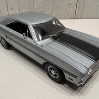 1970 PLYMOUTH GTX - BARDAHL - 1:18 SCALE DIECAST MODEL - GMP