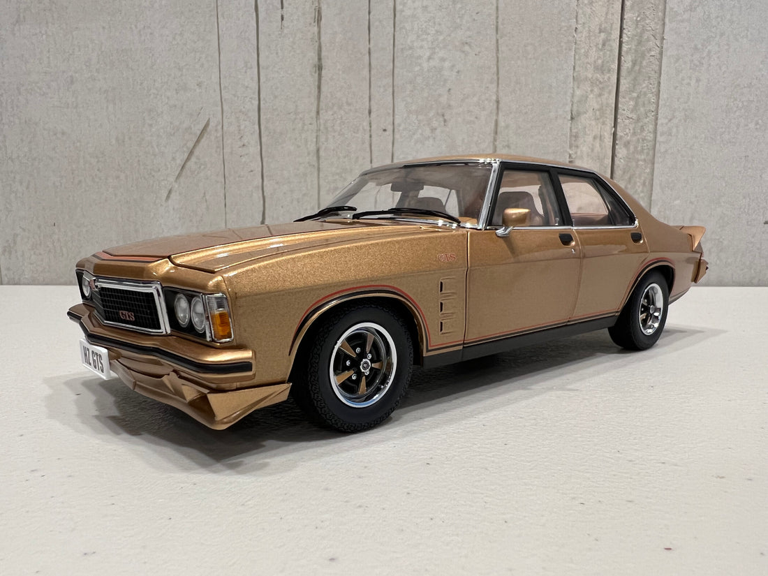 HOLDEN HZ GTS SANDLEWOOD METALLIC 1:18 - Classic Carlectables