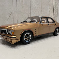 HOLDEN HZ GTS SANDLEWOOD METALLIC 1:18 - Classic Carlectables