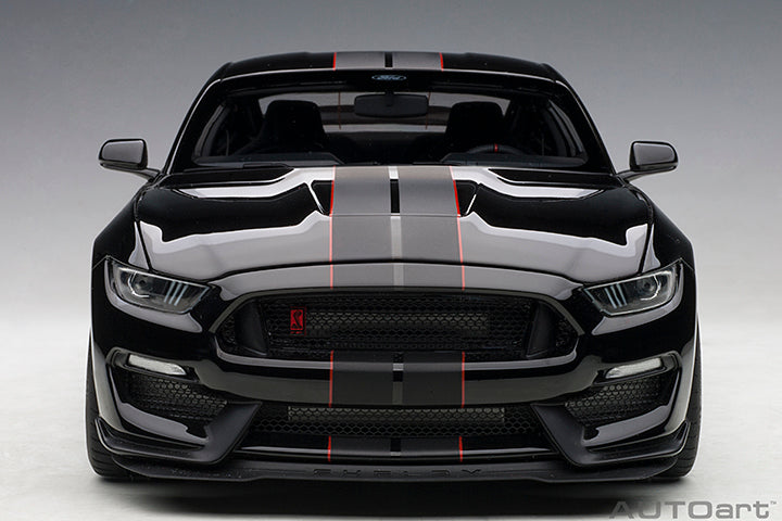 *PRE-ORDER* FORD SHELBY MUSTANG GT350R (SHADOW BLACK W/ BLACK STRIPES) 1:18 DIECAST