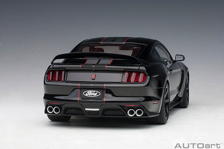 *PRE-ORDER* FORD SHELBY MUSTANG GT350R (SHADOW BLACK W/ BLACK STRIPES) 1:18 DIECAST