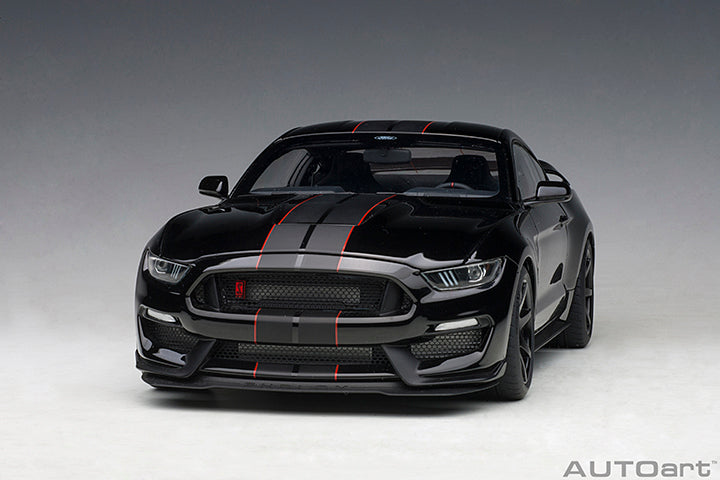 *PRE-ORDER* FORD SHELBY MUSTANG GT350R (SHADOW BLACK W/ BLACK STRIPES) 1:18 DIECAST