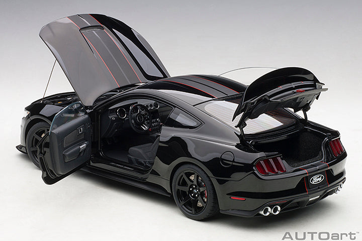 *PRE-ORDER* FORD SHELBY MUSTANG GT350R (SHADOW BLACK W/ BLACK STRIPES) 1:18 DIECAST