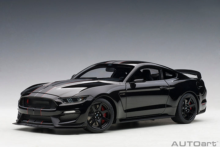 *PRE-ORDER* FORD SHELBY MUSTANG GT350R (SHADOW BLACK W/ BLACK STRIPES) 1:18 DIECAST