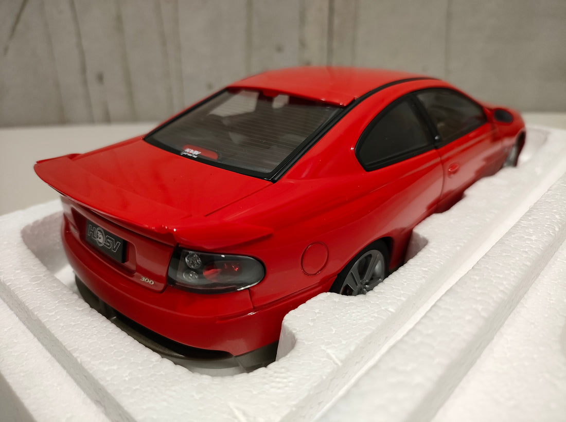 1:18 HSV GTS COUPE SERIES 2 RED AUTOART DIECAST