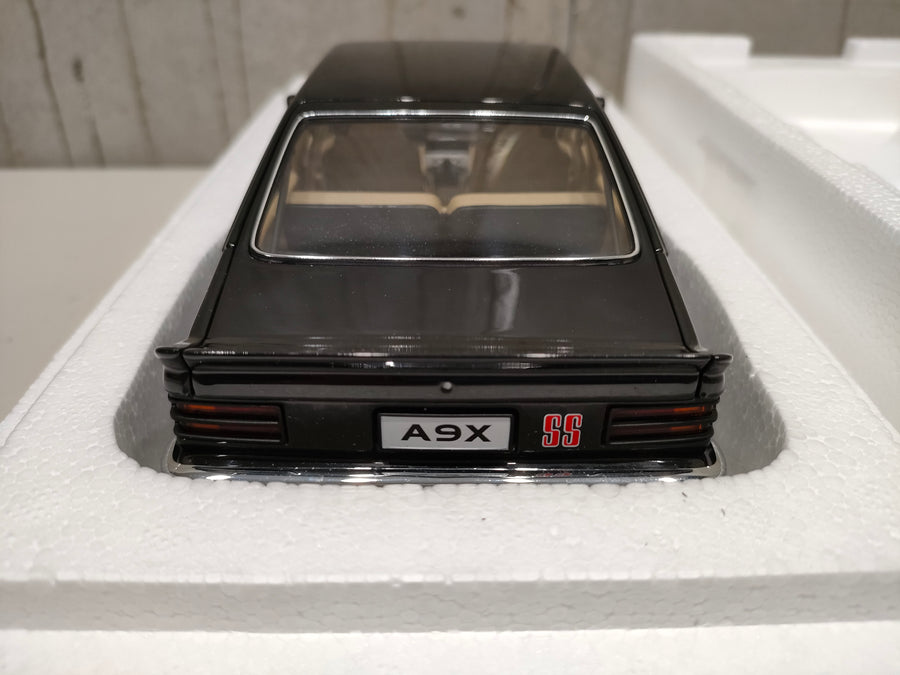 HOLDEN LX TORANA SS A9X OPTION - TUXEDO BLACK - 1:18 SCALE - DIECAST MODEL - AUTOART