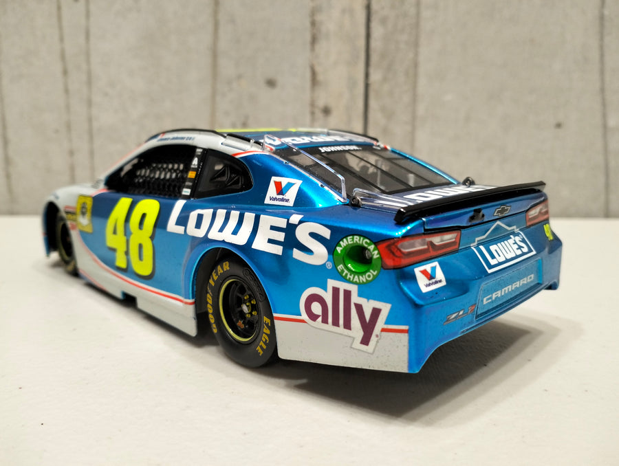 JIMMIE JOHNSON 2017 LOWE'S FINALE 1:24 LIQUID COLOUR ELITE DIECAST 1 OF 68