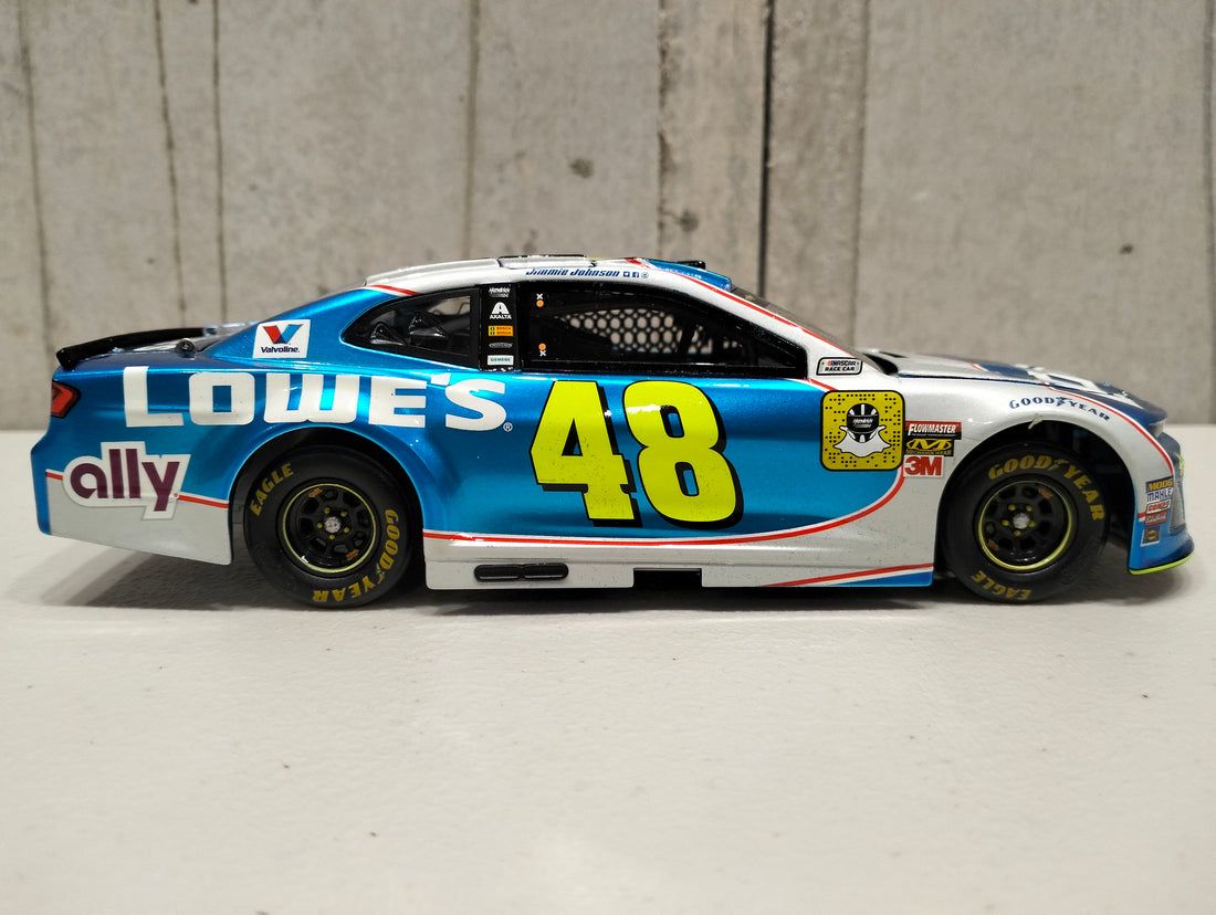 JIMMIE JOHNSON 2017 LOWE'S FINALE 1:24 LIQUID COLOUR ELITE DIECAST 1 OF 68