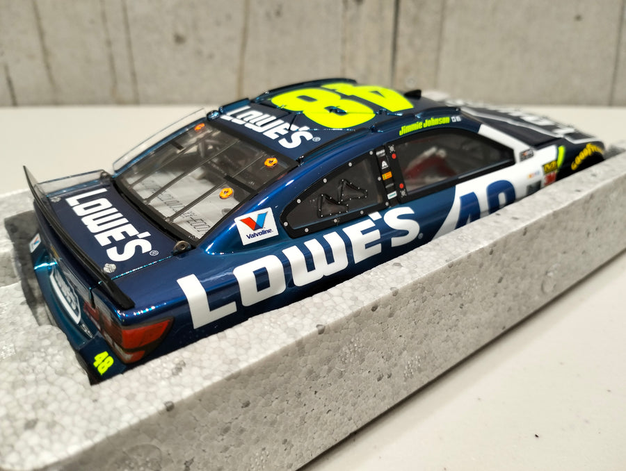 JIMMIE JOHNSON 2017 LOWE'S 1:24 ELITE COLOUR CHROME DIECAST 1 OF 24