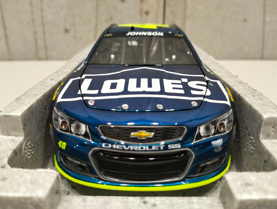 JIMMIE JOHNSON 2017 LOWE'S 1:24 ELITE COLOUR CHROME DIECAST 1 OF 24