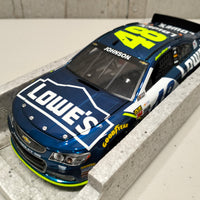 JIMMIE JOHNSON 2017 LOWE'S 1:24 ELITE COLOUR CHROME DIECAST 1 OF 24