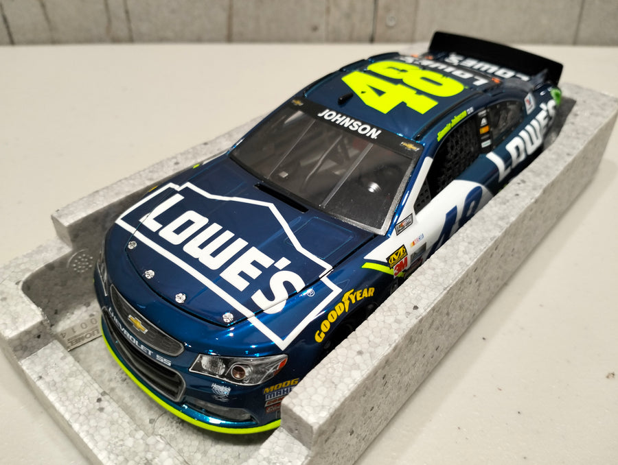 JIMMIE JOHNSON 2017 LOWE'S 1:24 ELITE COLOUR CHROME DIECAST 1 OF 24