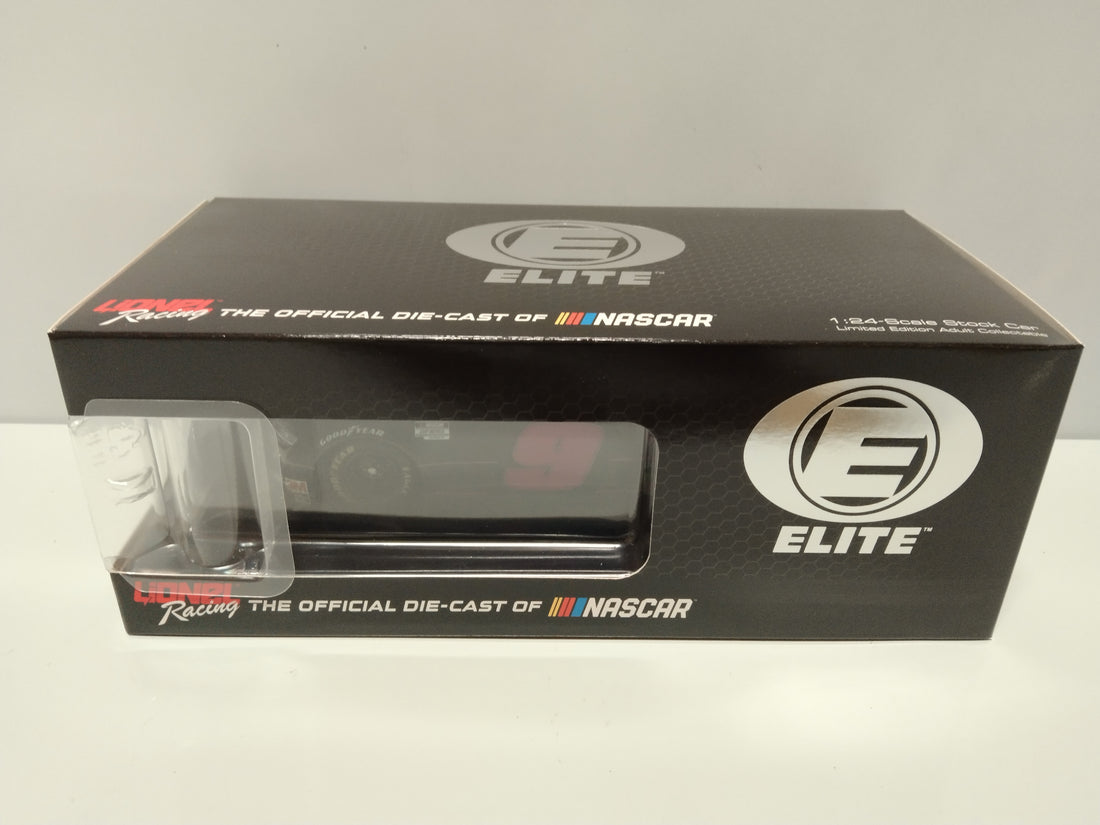 CHASE ELLIOTT 2020 HOOTERS GIVE A HOOT 1:24 ELITE DIECAST