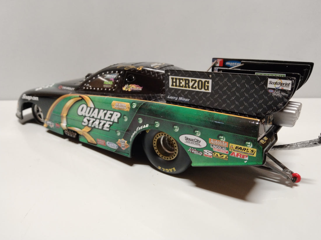 AUTO WORLD NHRA 2009 TONY PEDREGON QUAKER STATE CHEVY IMPALA FUNNY CAR 1:24 SCALE DIECAST